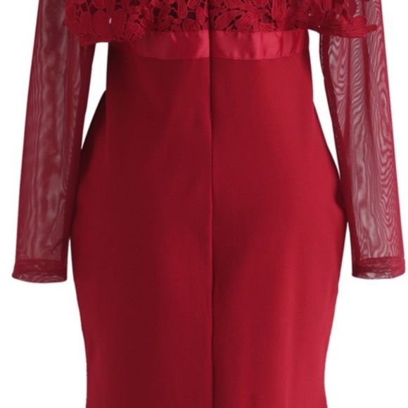 Lady in Red Dress Crochet Lace Elegance Size XL - Picture 7 of 8